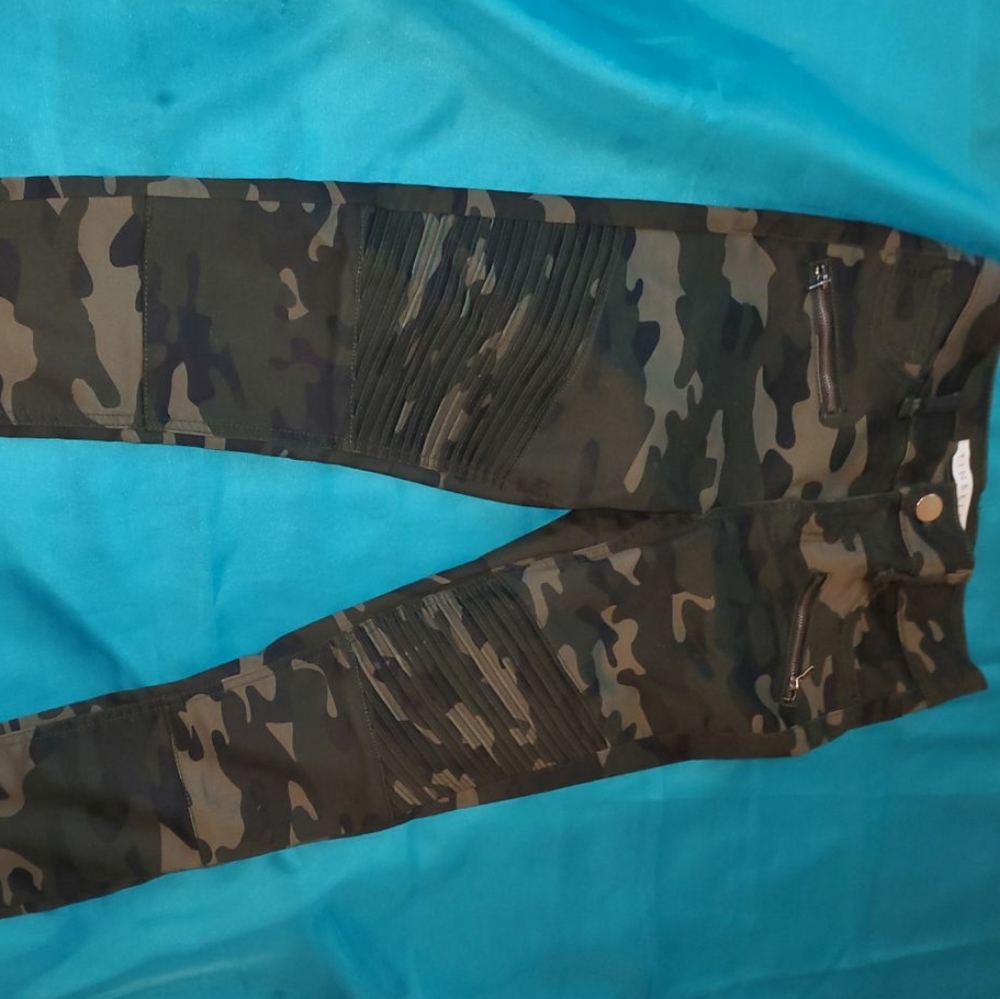 Jeans - Picture 2 of 2